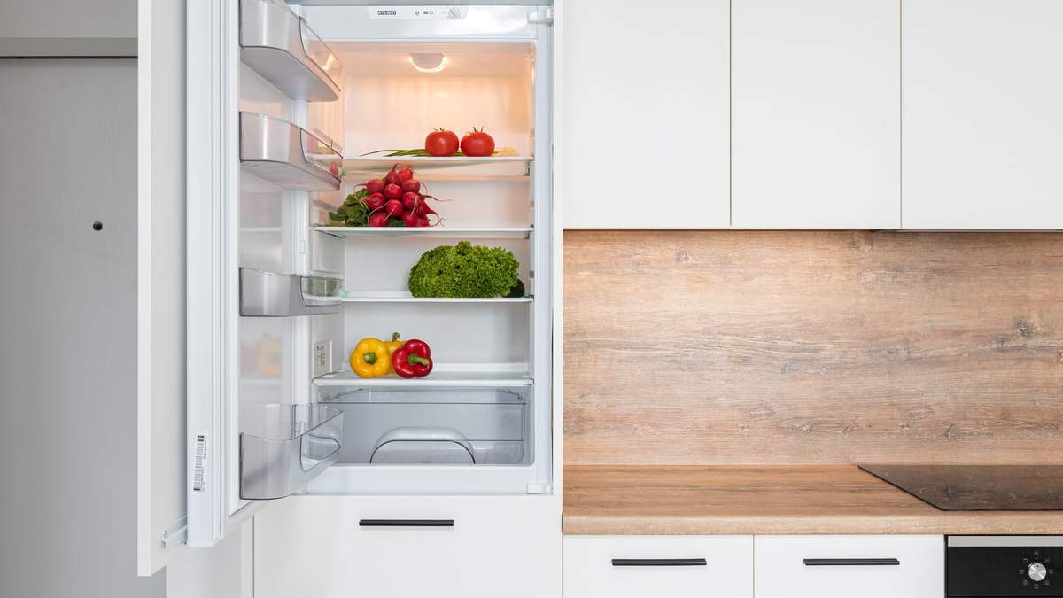 Які продукти не варто зберігати в холодильнику 
