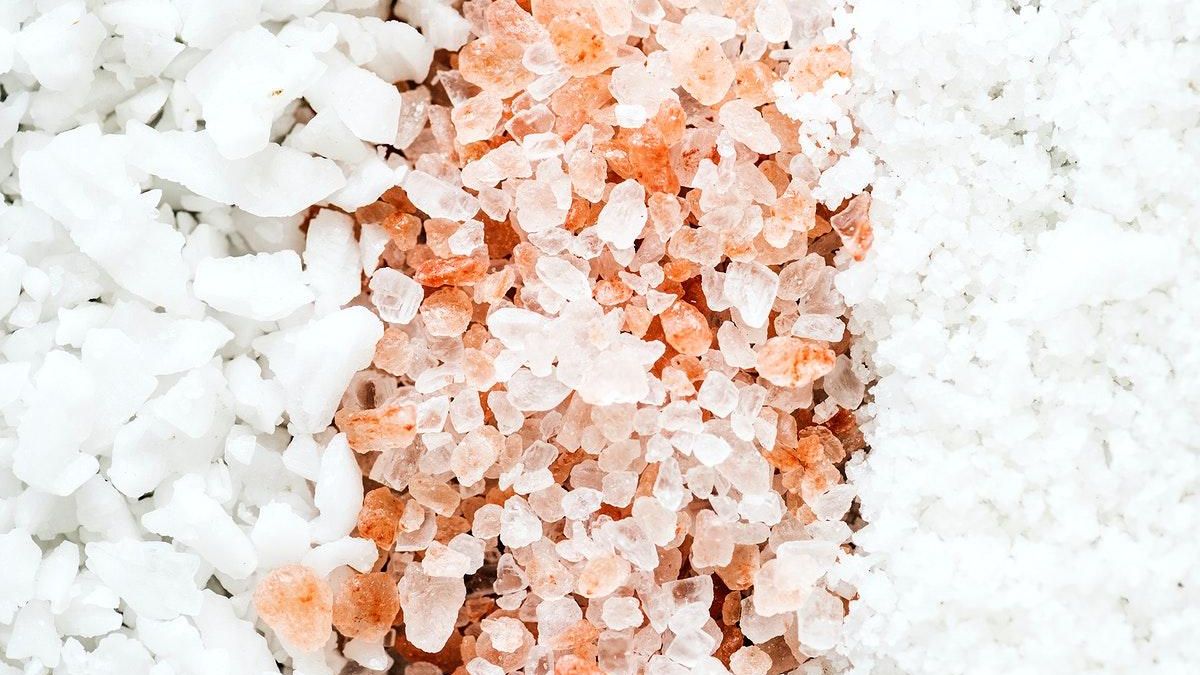 Що таке англійська сіль та чому її вважають найкращим засобом для очищення шкіри
