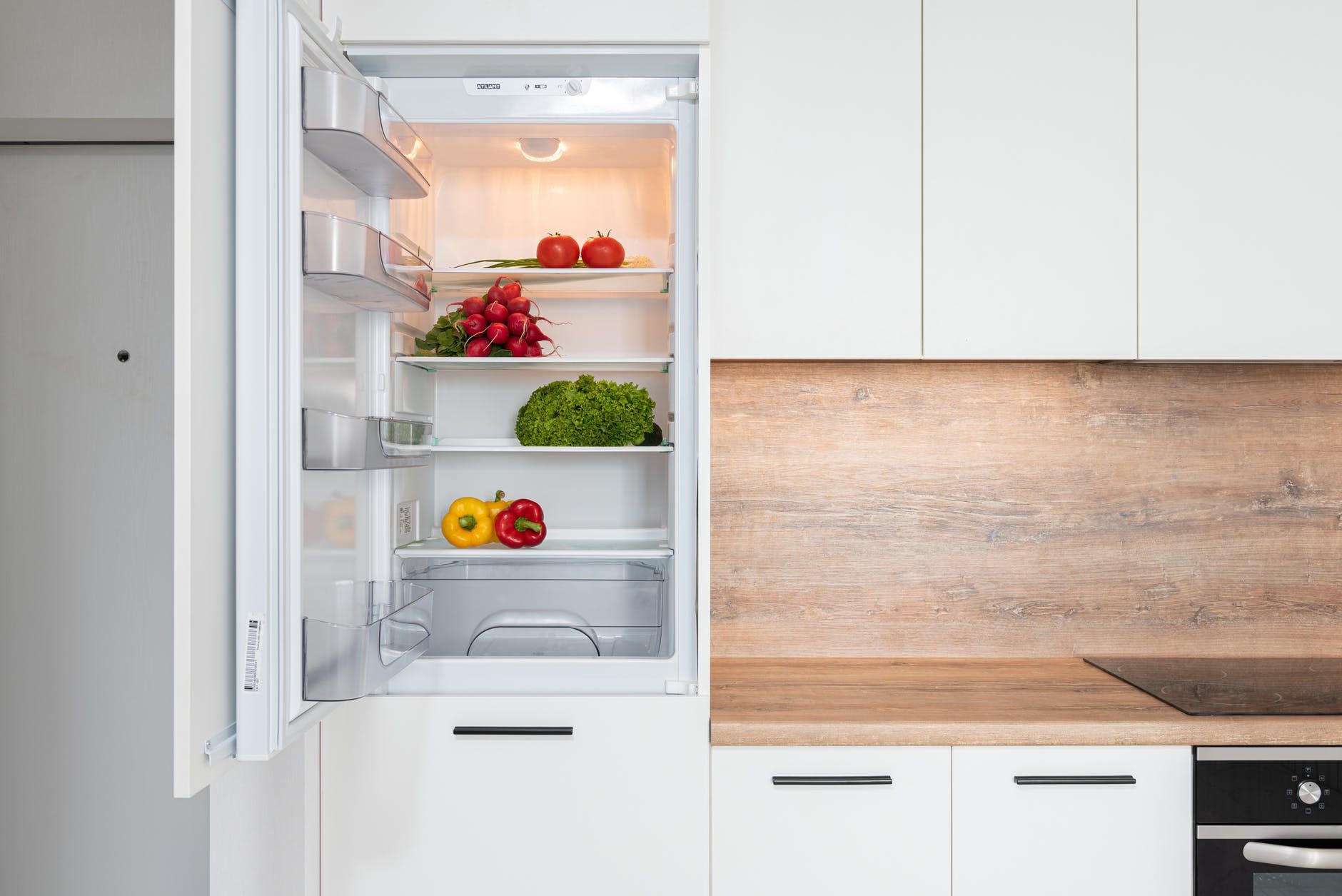 Які продукти не варто зберігати в холодильнику 