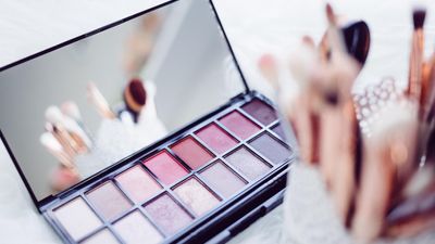 Главные правила снятия макияжа, которые должна знать каждая девушка