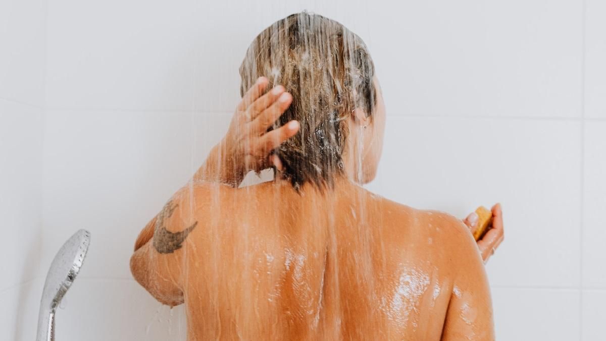 Нужно ли принимать душ каждый день: советы экспертов - Полезно