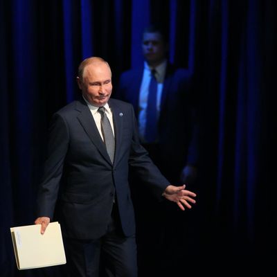 Справи у ворога йдуть погано: чому Путін "взяв у свої руки" війну проти України