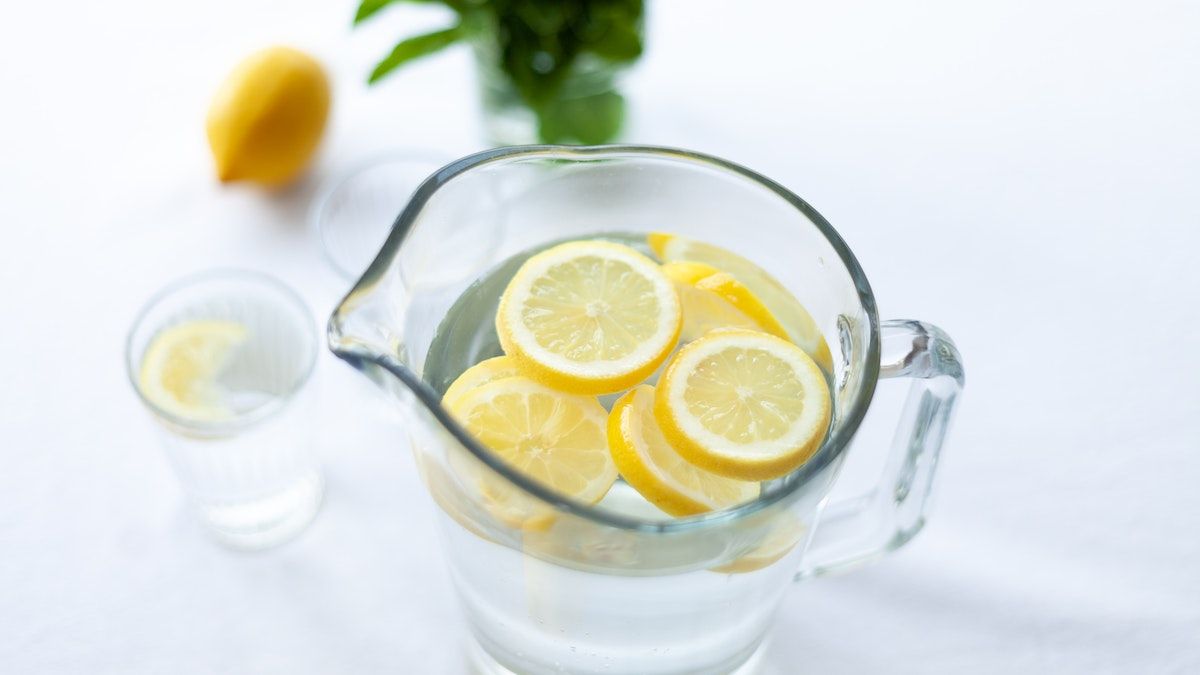 4 міфи про воду з лимоном