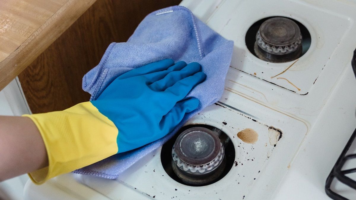 Як очистити решітку з газової плити