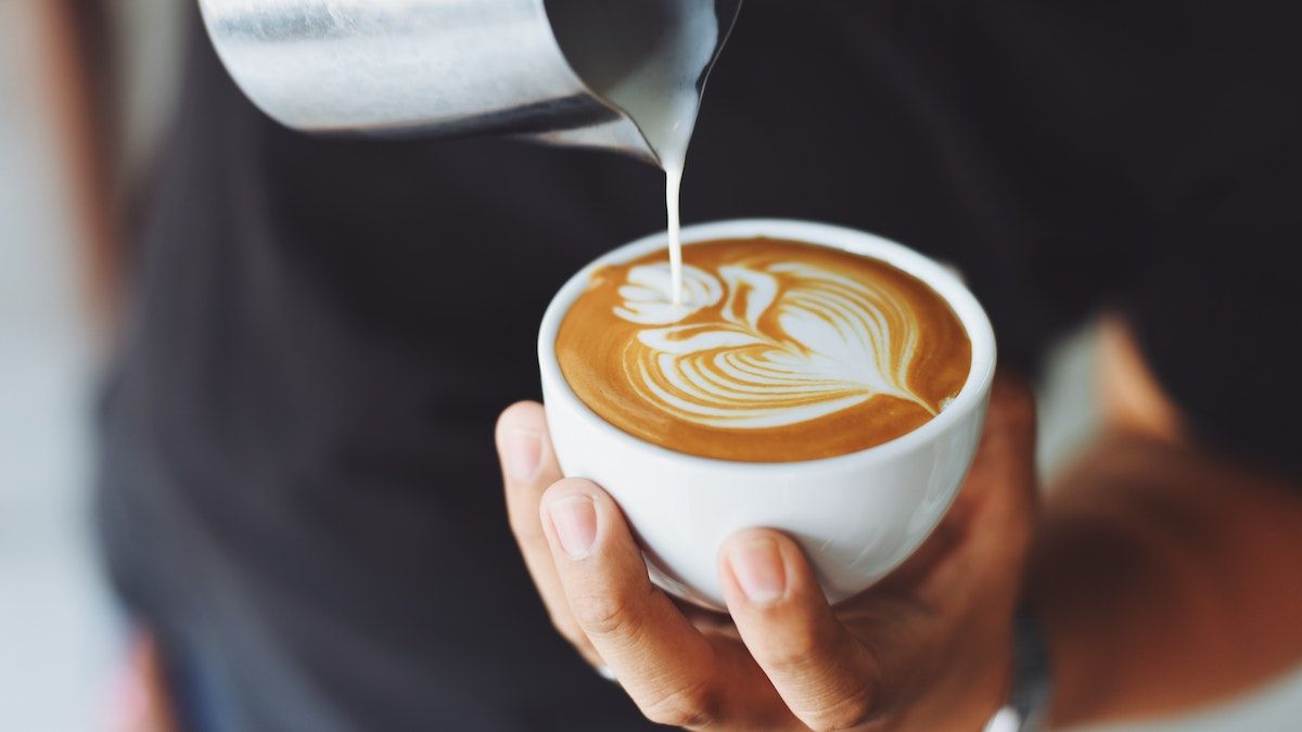Чим корисна кава з молоком