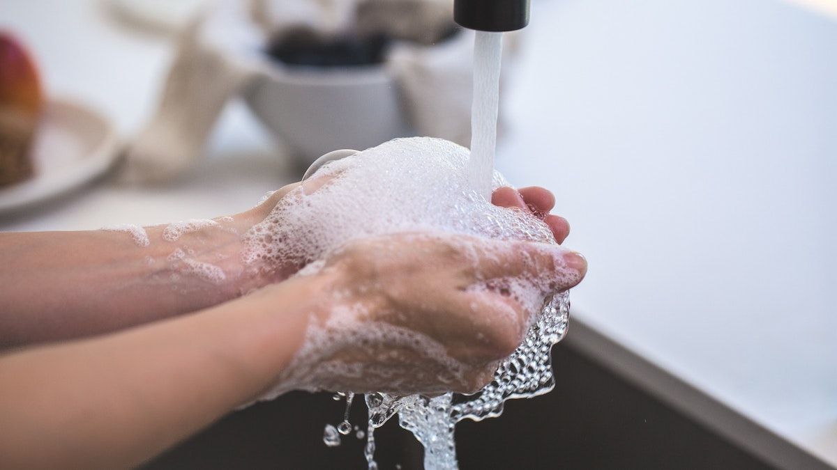 Чому треба мити руки