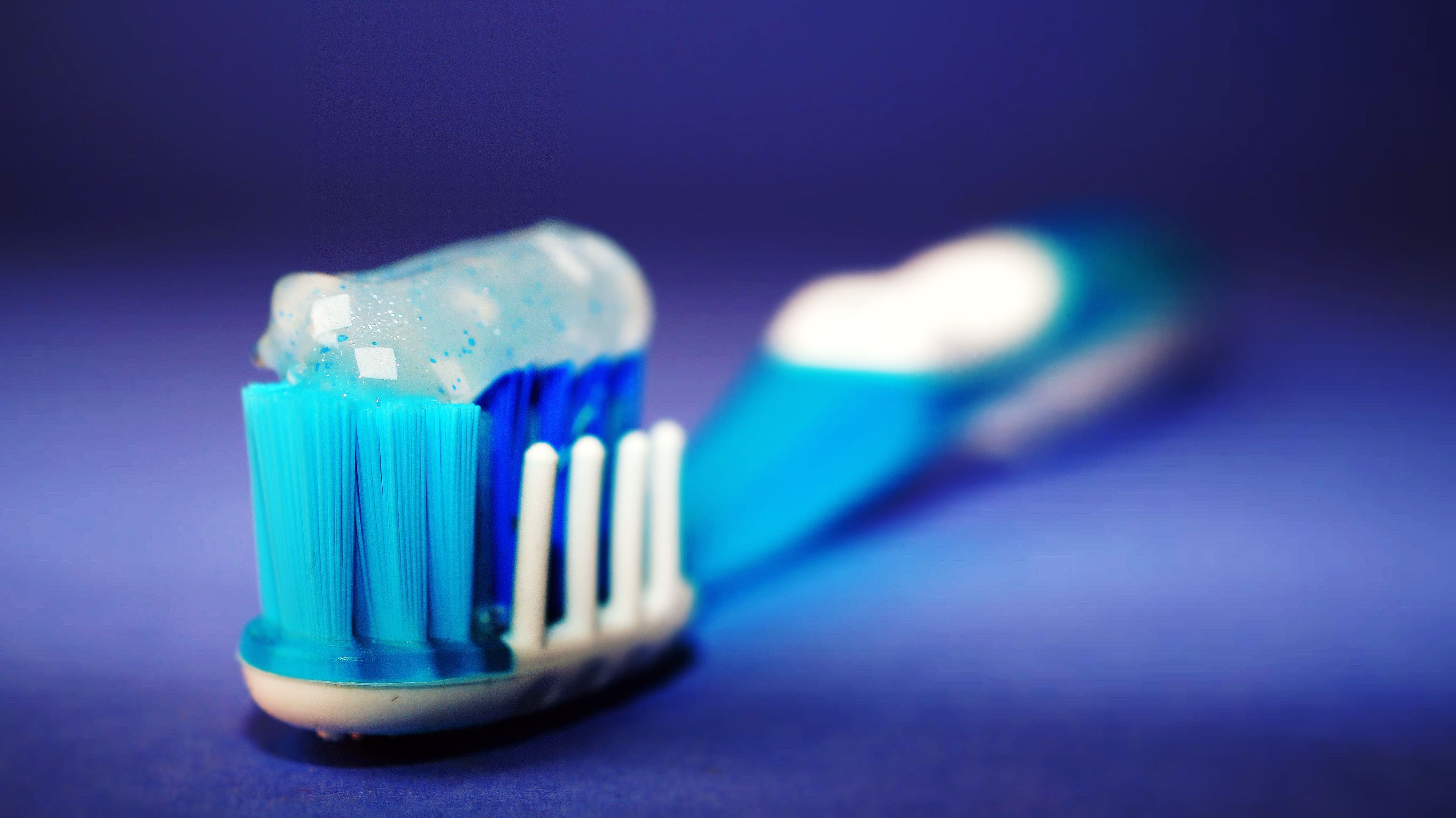 Как часто нужно менять зубную щетку – Полезно