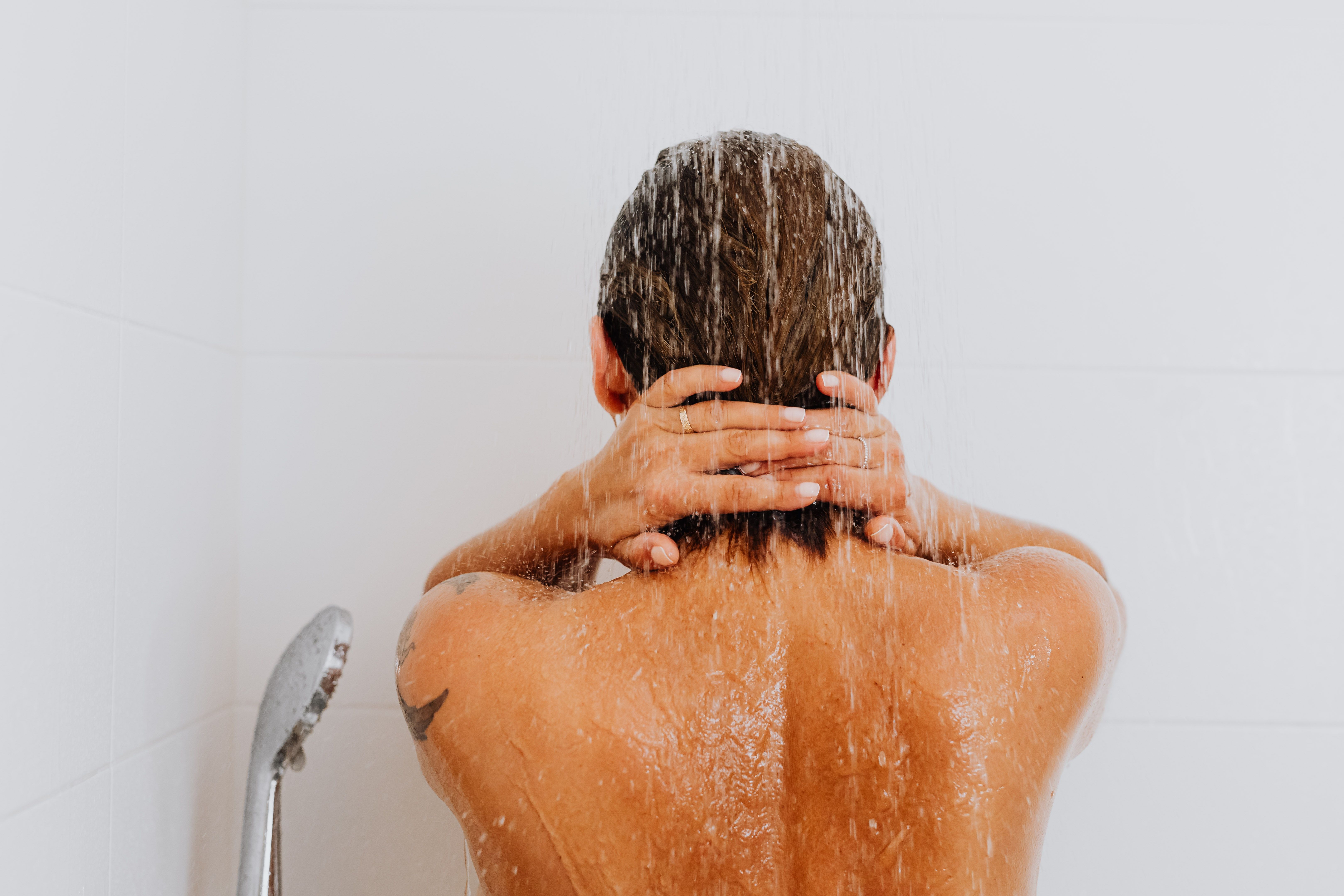 Слишком частый душ может быть вредным