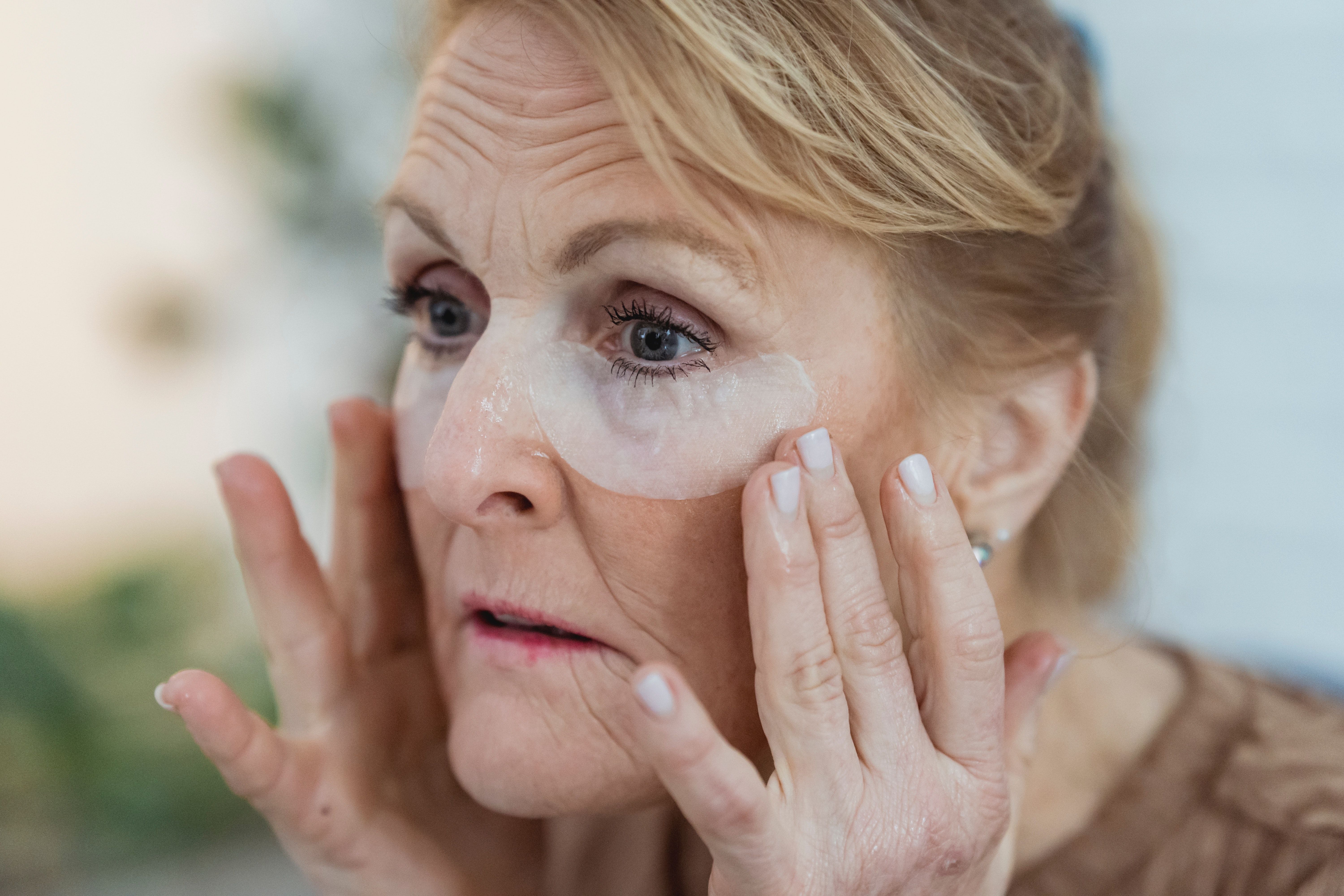 Зморшки на обличчі можуть з'явитися через неправильний догляд