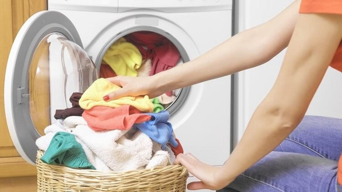 Як врятувати одяг після невдалого прання